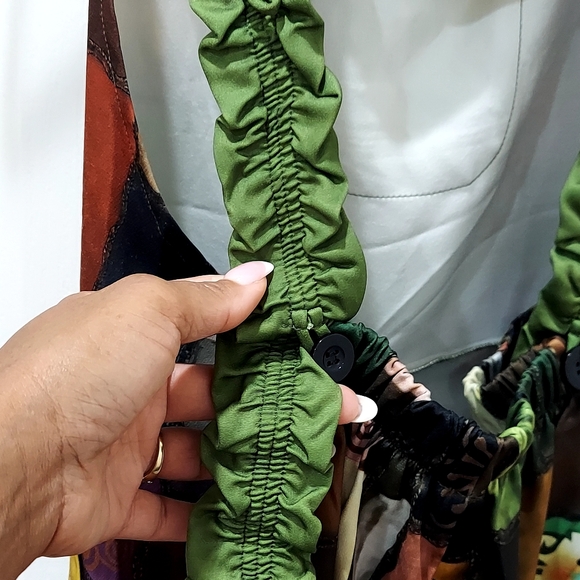 Multi-colored Patchwork design jumper (SOLD SEPARATELY @ 60$) - Picture 6 of 11